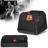 Produktbild von 1one1 ORIGAMI Hundetransportbox für das Auto aus Aluminium und Textil Schwarz Größe S