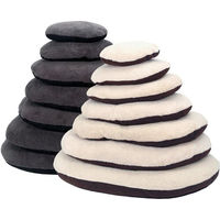 Produktbild von 51 Degrees North Sheep Hundekissen ovales Design Grau Schwarz 110 x 70 cm