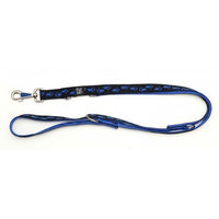 Produktbild von A. Hoffmann GmbH Soft Nylonführleine Schwarz mit blauen Pfötchen, 3-fach verstellbar 100-210cm, 20mm Breite