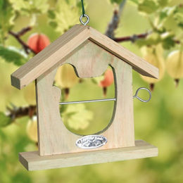 Produktbild von Antikas Futterstation Apfelhäuschen aus Holz hängend