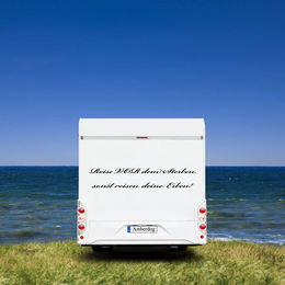 Produktbild von Aufkleber Wohnwagen Wohnmobil Spruch "Reise vor dem Sterben sonst reisen Deine Erben"