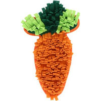 Produktbild von Adori Karotten Spielmatte für Kaninchen aus Stoff in Orange und Grün 35 x 22 cm