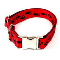Produktbild von Alu-Max Hundehalsband aus wasserabweisendem Nylon in Rot mit schwarzen Pfötchen 55-90cm