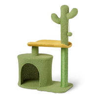 Produktbild von Amazon Basics Katzenturm Kratzbaum 4-in-1 mit Sisal Katzenhäuschen und Hängeball Grün 77,9cm