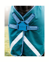Amigo Winterdecke Bravo 12 Plus Turnout Light Pferdedecke aus Polyester – Bild 1 von 3