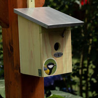 Produktbild von Antikas Meisenkasten aus Naturholz als Vogelhaus und Nisthilfe für Meisen