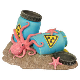 Produktbild von Aqua Della Aquariumdekoration Leuchtende Radioaktive Fässer mit Oktopus Figur und Höhle Größe M
