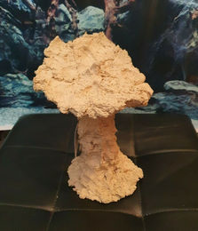 Produktbild von ARKA Riffpilz Höhle aus Riffkeramik für Meerwasser Aquarien Beige 16x15x22cm