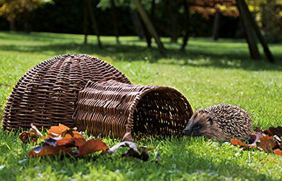 Aumüller Igelhaus aus Weide als natürlicher Rückzugsraum für Igel und Kaninchen in Braun – Bild 1 von 4