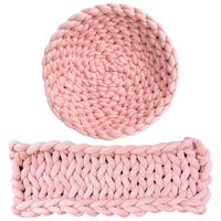 Produktbild von Aumüller Katzenbett aus Baumwolle als Katzenkorb und Fensterbankliege in Rosa