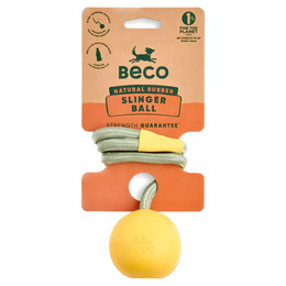 Produktbild von Beco Hundespielzeug Natural Rubber Slinger Ball mit Seil gelb