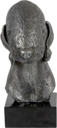 Produktbild von Bedlington Terrier Figurine auf Marmor, silberfarben, handgefertigt