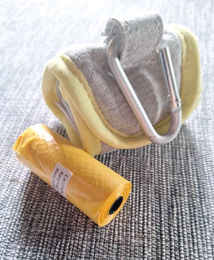 Produktbild von Beeztees Hundekotbeutel Puppy mit Taschenspender gelb - 2 x 20 Stk.