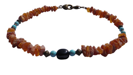 Produktbild von Bernsteinkette für den Hund mit Onyx und Howlith 39cm