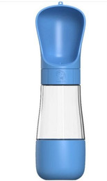 Produktbild von BestGoods Hunde-Futterautomat mit Trinkflasche und Futterbox - 500 ml