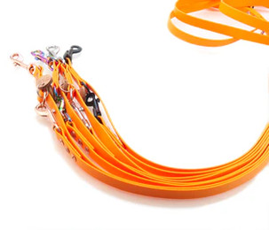 Produktbild von Biothaneleine Pastell Orange - 16mm - 2m verstellbar mit goldenem Bolzenkarabiner