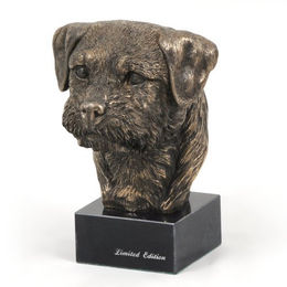 Border Terrier Hundestatue auf Steinsockel – Bild 1 von 6