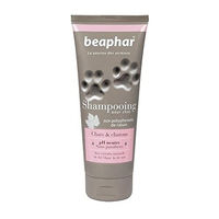 Produktbild von Beaphar Premium Shampoo für Katzen und Kitten mit Seidenproteinen feuchtigkeitsspendend und entwirrend 200 ml