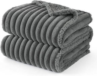 BEDSURE wasserdichte Hundedecke für mittelgroße Hunde Grau 76 x 102 cm – Bild 1 von 1