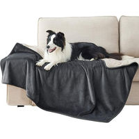 Produktbild von Bedsure wasserdichte Hundedecke mit Sherpa-Fleece für große Hunde und Katzen, Dunkelgrau, 152 x 127 cm