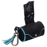 Produktbild von Beeztees Balacron Kotbeutelhalter für Hunde aus Kunstleder in Schwarz inklusive 20 Kotbeuteln - 20 Stk.