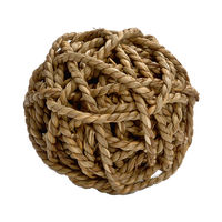 Produktbild von Beeztees Geflochtener Schilf Spielball für kleine Nager Braun Ø 8 cm