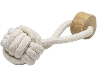 Produktbild von Beeztees Hundespielzeug Kaffeeholz Ball L mit Handschlaufe aus Baumwolle und Holz
