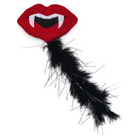 Produktbild von Beeztees Katzen-Kuscheltier Dracula Halloween aus Plüsch mit Katzenminze und Feder in Rot