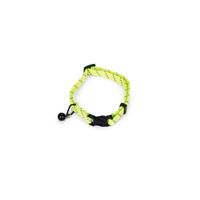 Produktbild von Beeztees Katzenhalsband aus Nylon mit reflektierendem Diagonalmuster in Gelb 22-33 cm