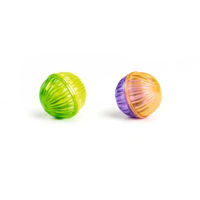 Produktbild von Beeztees Katzenspielzeug Set aus 2 bunten Kunststoff-Spielbällen mit Perlen Durchmesser 4cm