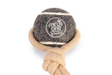 Beeztees Minus One Hundespielzeug Tennisball mit Seil und Handschlaufe aus Naturkautschuk Grau Beige Braun – Bild 1 von 2