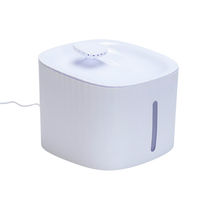 Produktbild von Beeztees Trinkbrunnen Sjors für Katzen weiß 3 l aus Kunststoff mit Filter und Pumpe - 3 l