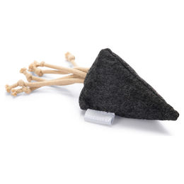 Produktbild von Beeztees Yeti Catnip Kissen für Katzen aus Filz Grau 20 x 7 x 7 cm