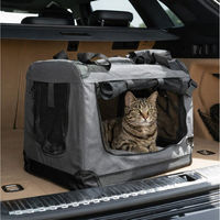 Produktbild von belviona Tiertransporttasche für Katzen Dunkelgrau aus Oxford-Gewebe mit Mesh-Fenstern und Innenkissen 50x34x36 cm