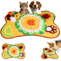 Produktbild von BlingBin Schnüffelteppich für Hunde als interaktives Intelligenzspielzeug aus Plüsch, waschbare Schnüffelmatte, 63 x 67 cm