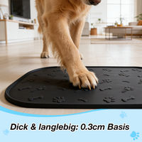 Produktbild von Blinkit Futtermatte für Hunde aus lebensmittelechtem Silikon Grau 60x40cm