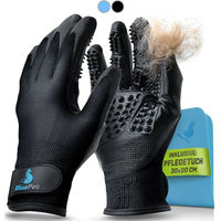 Produktbild von BluePet Fellpflege Handschuh aus Gummi für Hund, Katze und Pferd in Blau und Schwarz
