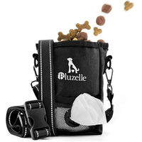 Produktbild von Bluzelle Futterbeutel für Hunde mit Magnetverschluss und Gurt Schwarz 650ml