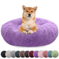 Produktbild von Bluzelle Hundebett für mittelgroße Hunde aus Kunstfell in Lila Größe M