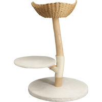 Produktbild von Bolt Edge Kratzbaum für Katzen aus Massivholz mit Spielball und Kissen in Weiß