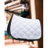 Produktbild von BOSS Equestrian Dressurschabracke Glitter White