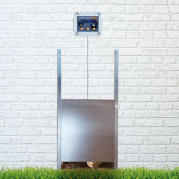 Breker Automatischer Stallöffner für Hühner mit Zeitschaltuhr und Aluschieber 30 x 40 cm – Bild 1 von 4