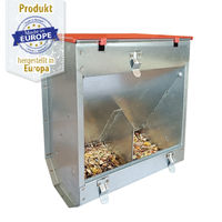 Produktbild von Breker Futterautomat aus Metall mit 2 Fressstellen und Deckel für Kaninchen und Meerschweinchen 2,5 kg