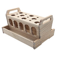 Produktbild von Breker Heuraufe aus Holz mit Futtertrog für Hühner
