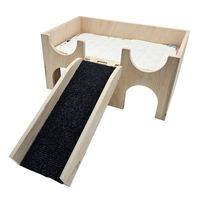 Produktbild von Breker Kleintierhaus aus Holz für Kaninchen und Meerschweinchen mit 3 Eingängen und Terrasse