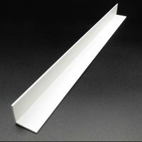 Produktbild von Breker Winkel aus Kunststoff 100 cm 3 x 3 cm