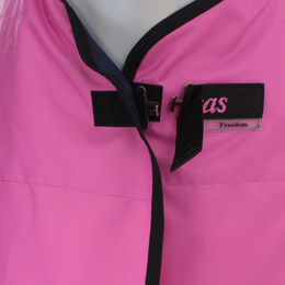 Bucas Freedom Turnout Light Pferdedecke aus Polyester Rosa – Bild 1 von 6
