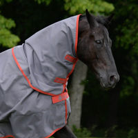Produktbild von Bucas Halsteil Irish Neck aus 1200D Ripstop Grau/Rot Größe 135