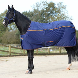 Bucas Therapy Cooler Big Neck Pferdedecke aus Fleece in Navy/Orange Größe 135 – Bild 1 von 6