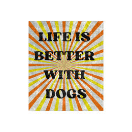 Bunte Hundedecke aus Polyester mit Life is better with dogs Print – Bild 1 von 1